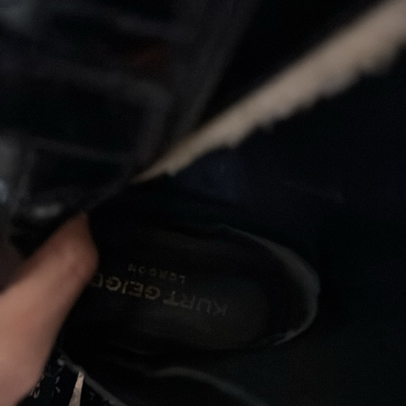 KURT GEIGER PATENT LEATHER SHEARLING LINED COMBAT BOOTS SIZE 41 us 10 - Picture 9 of 9